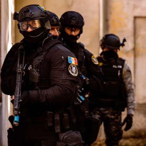 35 de percheziții în dosar de spălare a banilor și delapidare în mai multe județe