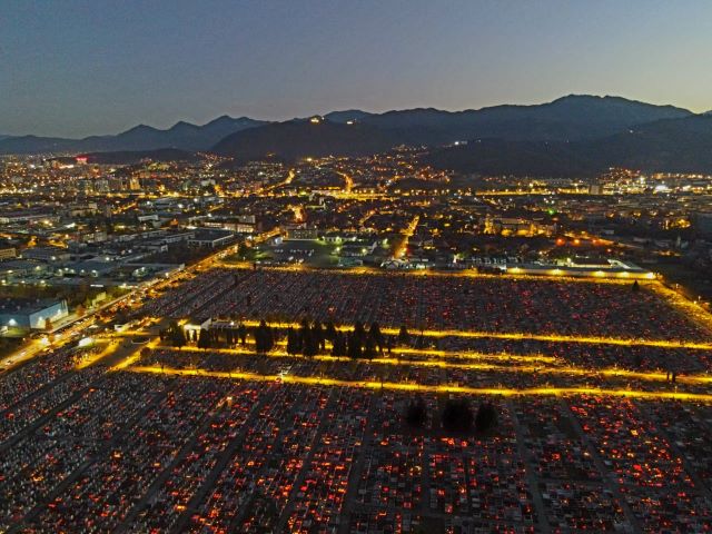 Curățenie și ordine la Cimitirul Municipal din Brașov după schimbări administrative