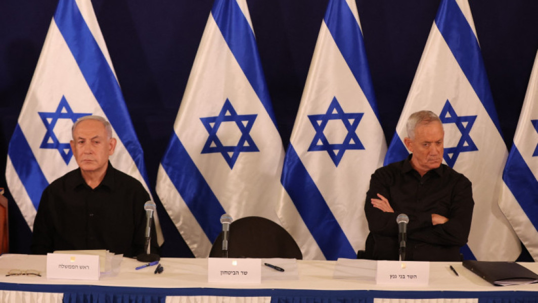Intenția lui Benny Gantz de a se întâlni cu oficialii SUA stârnește furia lui Netanyahu

"Premierul Netanyahu furios din cauza intenției lui Benny Gantz de a se întâlni cu oficiali americani