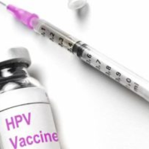 Vaccinul împotriva HPV salvator de vieți în România: Avertisment al specialiștilor din sănătate publică asupra riscurilor de cancer asociate cu această infecție.