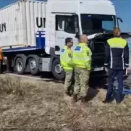 Accident grav în lanț pe DN 1 în Prahova: Vehicule cu echipamente militare implicate în coliziune