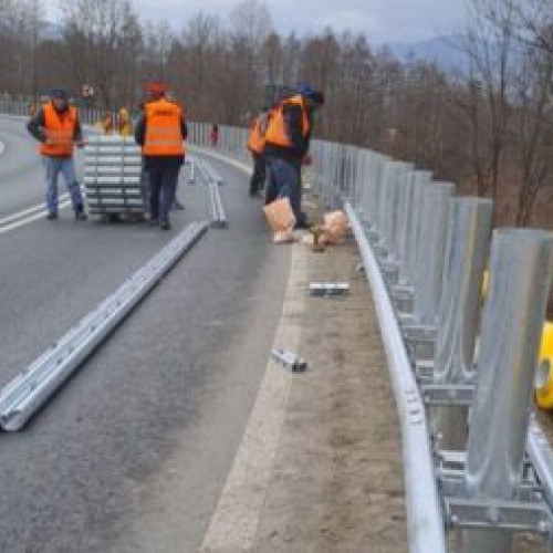 Instalarea de parapete mobile pe drumurile naționale, măsură de siguranță în zona Codlea