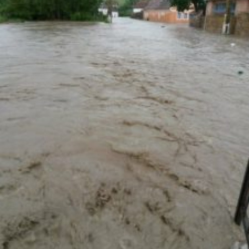 Alerta de viituri pe mai multe rauri din tara. Cod galben emis de INHGA pentru raurile din centrul tarii