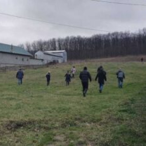 Dispariția unui copil de 2 ani din Botoșani mobilizează sute de persoane, inclusiv căutători cu câini și drone