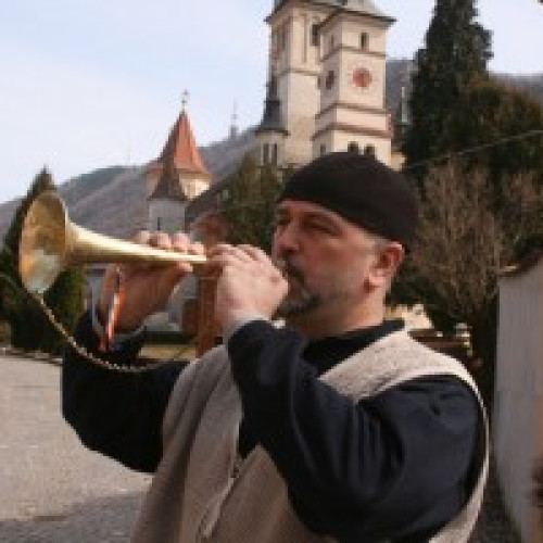 Junii Braşovului vor ieşi cu surla pe Coasta Prundului pentru a sărbători Buna Vestire
