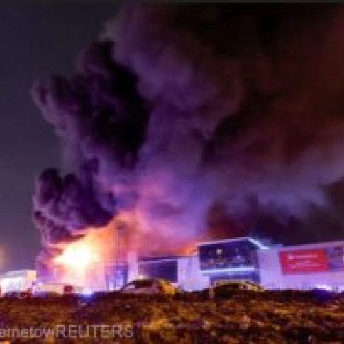 Atacul sângeros de la Moscova: Bilanț de peste 130 de morți, inclusiv copii. Focul a fost stins, iar 11 persoane au fost arestate. Declarații emoționante din partea președintelui rus și decretarea unei zile de doliu național.