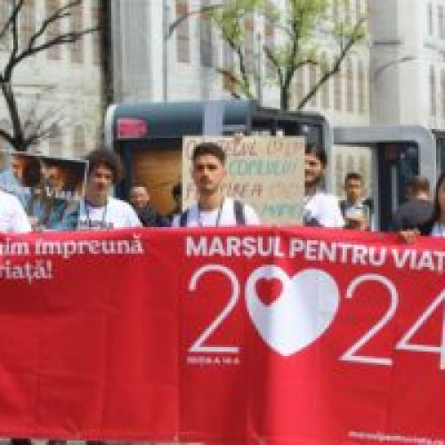 Marș pentru viață" astăzi în aproape toată țara: Activitate de încurajare pentru femei însărcinate și sprijin pentru părinții cu mulți copii motivată de darul vieții.
