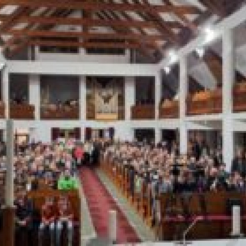 Transmisiune în direct a Slujbei de Paște la Biserica Înălțarea Sfintei Cruci din Brașov