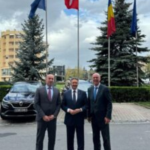Ambasadorul Elveţiei a fost primit de preşedintele CJ şi prefectul Braşovului în prima sa vizită la Braşov