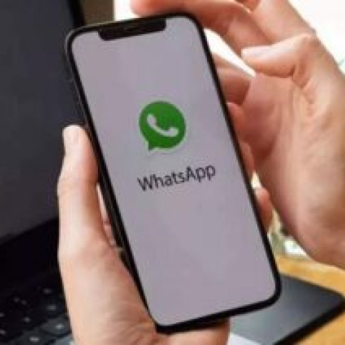 WhatsApp: Actualizare cu noi funcționalități și îmbunătățiri - posibilitatea de înregistra și trimite mesaje video direct în chat-uri prin simpla apăsare lungă pe simbolul camerei