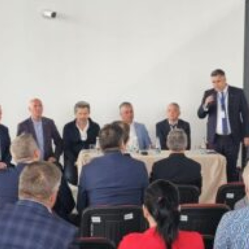 Primul avion al companiei FlyLili zboară pe 15 iunie din Brașov, iar cursele sunt disponibile de săptămâna viitoare.