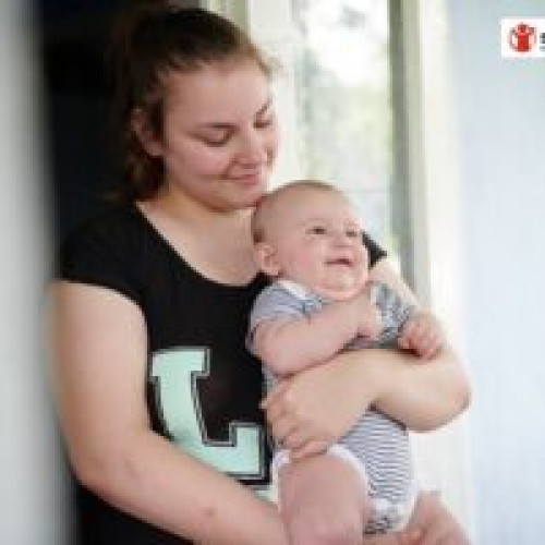 Aproape jumătate din mamele sub 15 ani din UE, din România - studiu Salvați Copiii