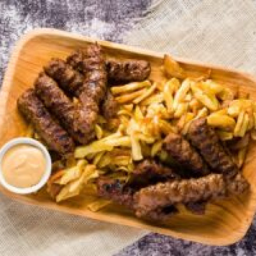 Românii comandă mai multe mici în Ziua Internaţională a Muncii