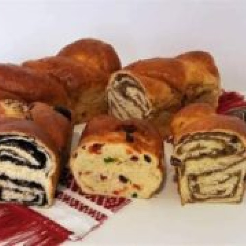 Mai puțini cozonaci în magazine față de Paștele de anul trecut, dar și față de Crăciun