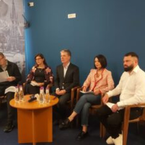 Brașovul nu este o trotinetă, Brașovul nu este un exemplu de amatorism, Brașovul e un oraș care trebuie administrat, declară Alexandra Crivineanu, consilier local PSD, la conferința de presă a candidatului PNL-PSD George Scripcaru.