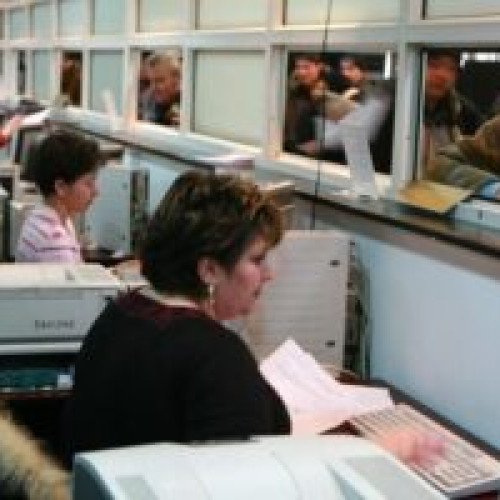 Ameliorarea situației în administrație: Angajații publici nu sunt la curent cu serviciile online ale instituțiilor în care lucrează de mai multe decenii