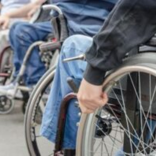 Majorarea indemnizațiilor pentru copiii şi adulţii cu handicap grav din luna iunie, anunțată de Guvern