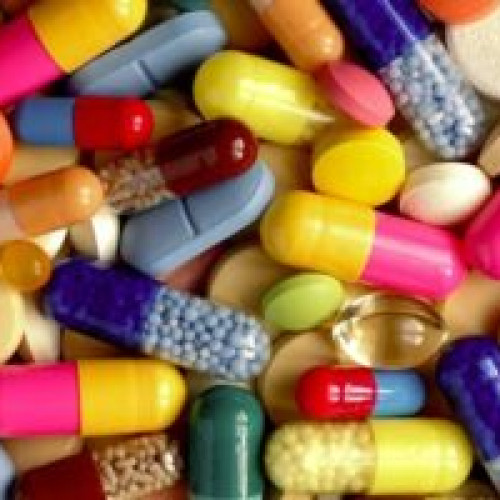 Comisia Europeană cere României să suspende autorizația a peste 45 de medicamente. Lista completă