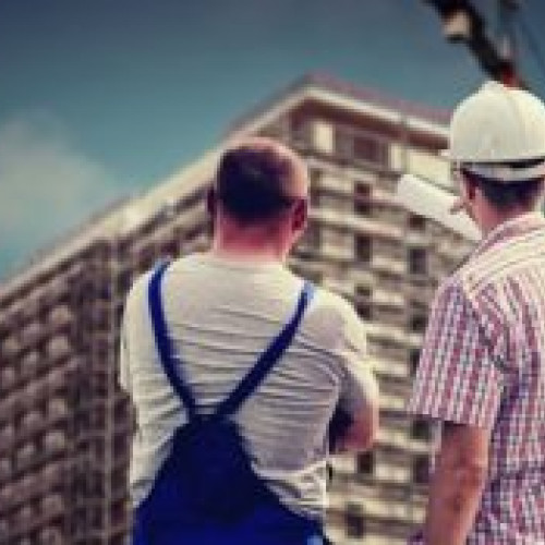 Managerii români se așteaptă la majorări de prețuri în construcții și comerț cu amănuntul