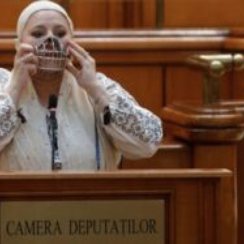 Diana Șoșoacă în topul celor mai ciudați europarlamentari