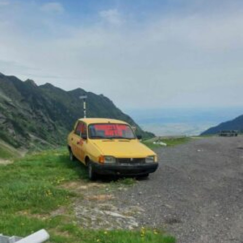 Mașini abandonate pe Transfăgărășan: Controverse și reacții