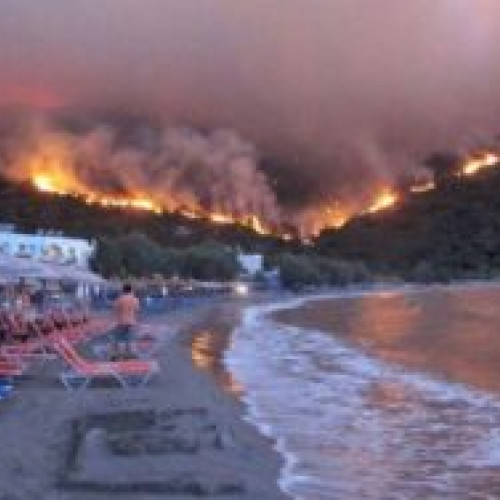 MAE emite o avertizare de călătorie pentru risc crescut de incendii în Grecia