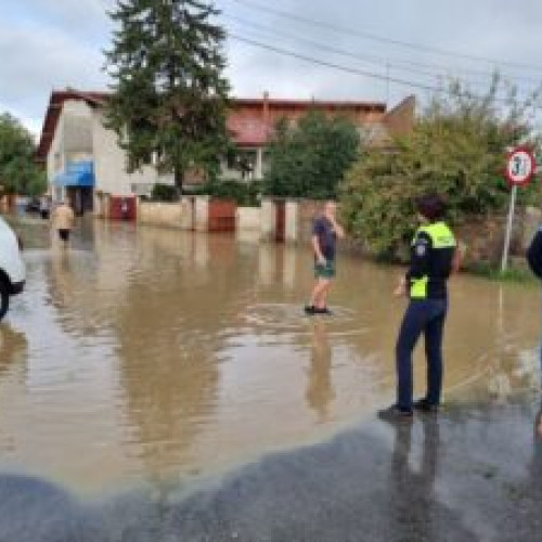 Atenționare de inundații pentru mai multe bazine hidrografice din țară